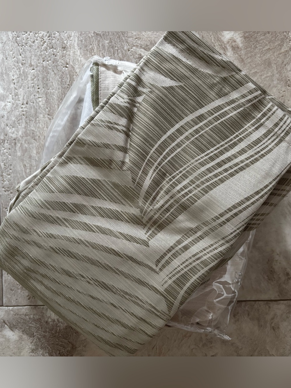 Tommy Bahama Home Montauk Drifter Queen Bedskirt and 2 Shams